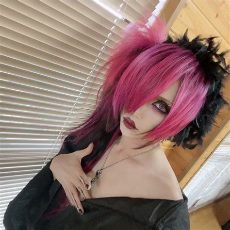 dazzlingbad ayaha visual kei pink hair japanese eyes