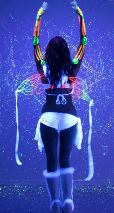 Pin By °~•☆lety☆•~° On Blue Color Rave Girls Edm Fashion Rave Girl