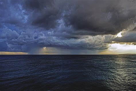 storm clouds sea  photo  pixabay