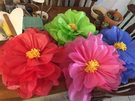 mom taxi julie giant hibiscus tissue paper flowers