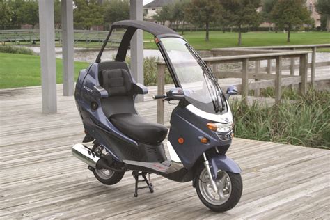 dealers offer diamo scooter buyers  year  gasoline  diamo velux scooter sports