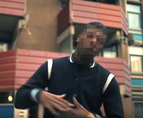 amsterdamse rapper joeyak  verdacht van ontvoeren vrouw en kinderen show adnl