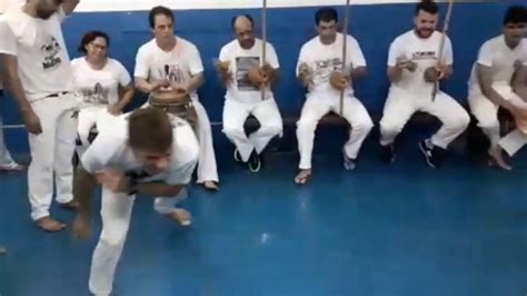 Capoeira Luta E Dança Cordão De Ouro Corpoalmaemmovimento Youtube