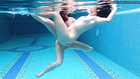 underwater show lesbian porn videos