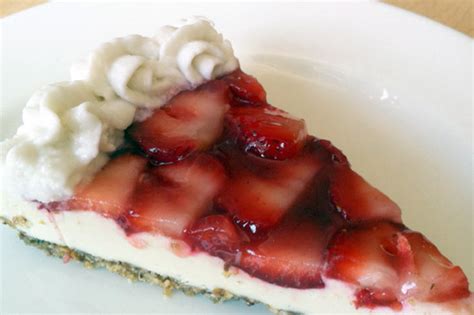 vegan food porn raw strawberry cheesecake eat drink better