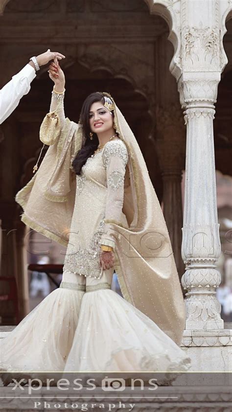 Pin By Emmo Emmiii On Engagement Dress Mangni Dress For Dulhan Nikah