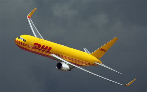 dhl express expands  mena aviation fleet   boeing  fs  boost regional load