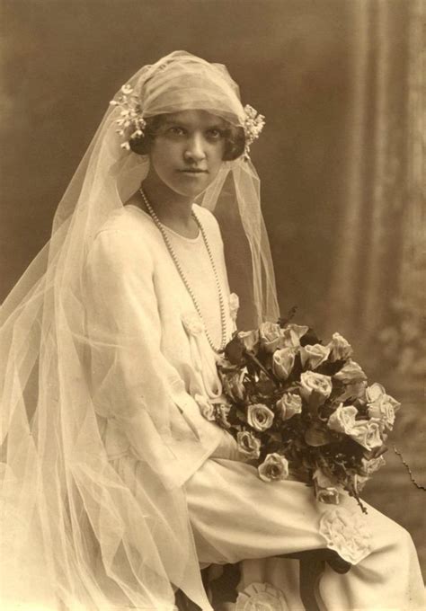 Stunning 1920s Vintage Wedding Photo Bride Has Flowers