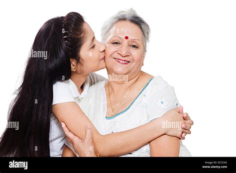 Abdomen Eigentlich Insgesamt Two Grannies Kissing Glanz Farbe