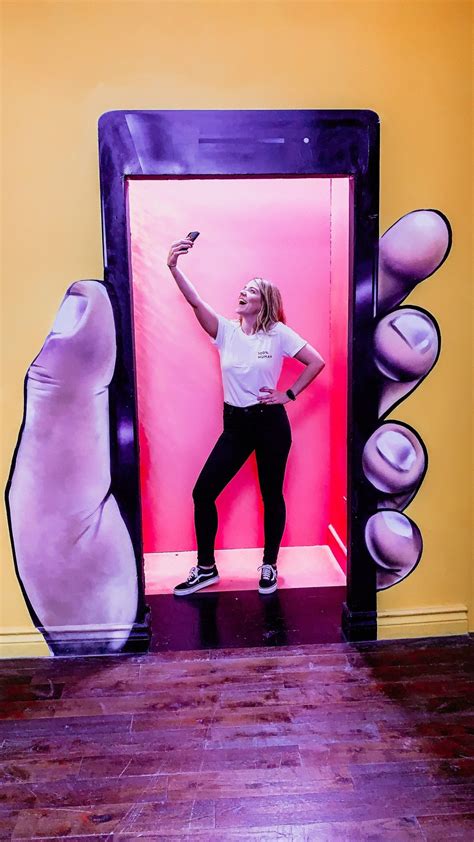 Museum Of Selfies Hollywood • The La Couple Selfie Wall Photo Booth