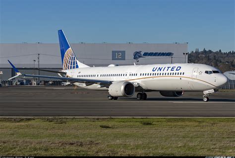 boeing   max united airlines aviation photo