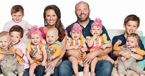 are any of the waldrop sextuplets identical they re definitely cute