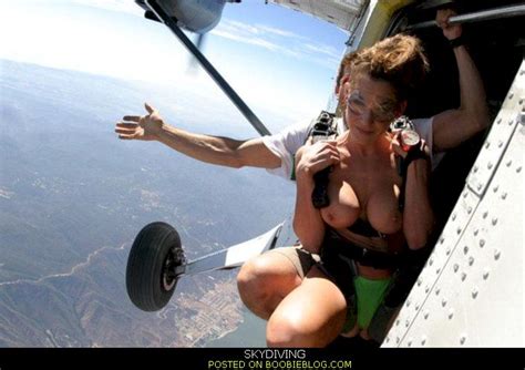topless skydiving big tits and big boobs at boobie blog