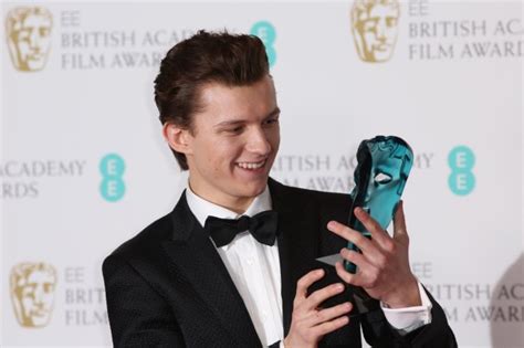 ee bafta rising star winner tom holland reveals who he wanted to win
