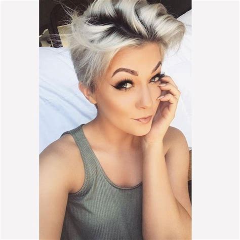 2021 Popular Platinum Blonde Short Hairstyles