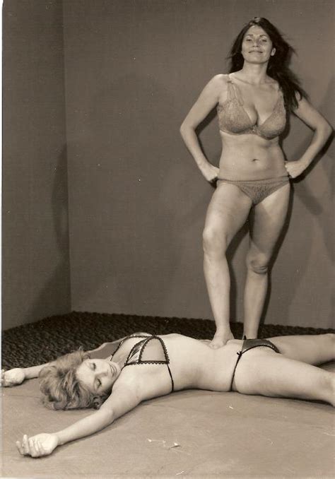 vintage nude women wrestling