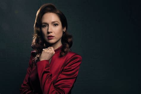 ellie kemper talks about netflix s unbreakable kimmy schmidt