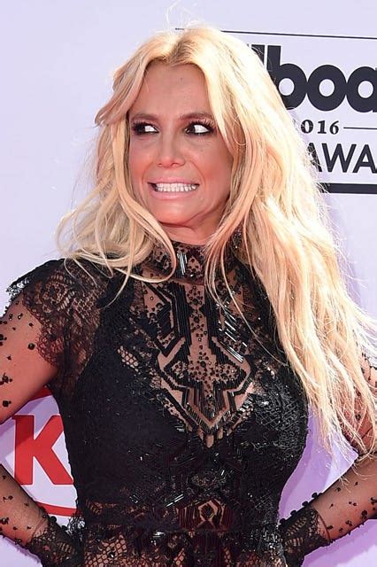 Britney Spears Funny Faces Photos