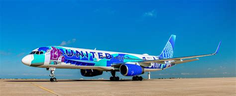 united rolls  boeing   special nyc area paint scheme
