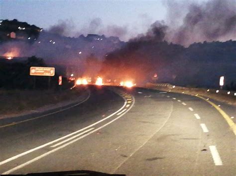 protesters close     kzn south coast witness