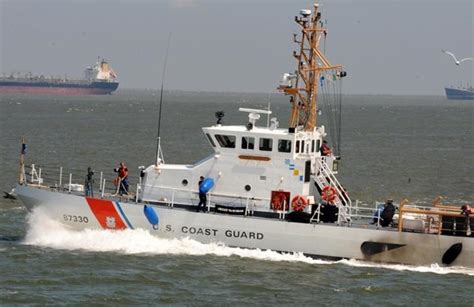 coast guard    military branch  doesnt  paid   shutdown