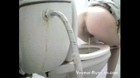 voyeur russian wc 110526 xvideos