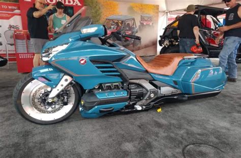 Cool Wing A Custom Honda Goldwing From Steady Garage