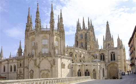 guia de la catedral de burgos una joya patrimonio de la humanidad
