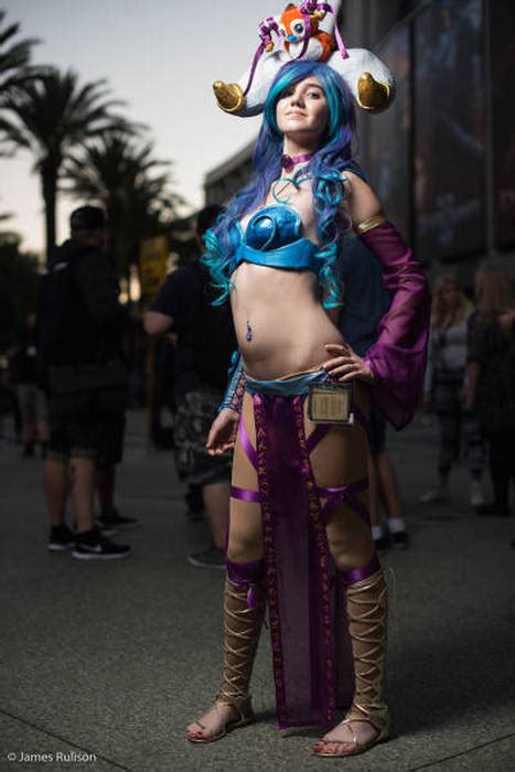 all the most awesome cosplay pictures from blizzcon 2015 41 pics