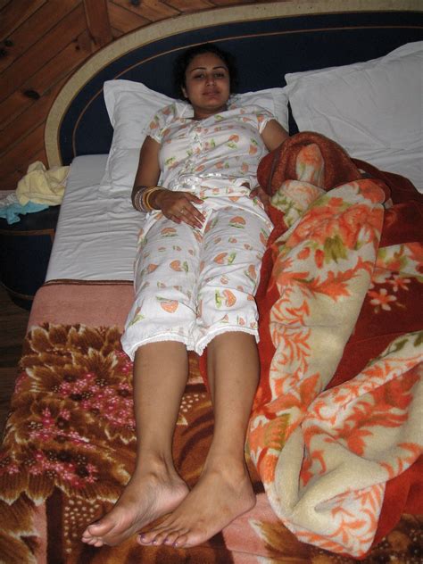 bengali bhabi wearing sexy maxi while sleeping photos