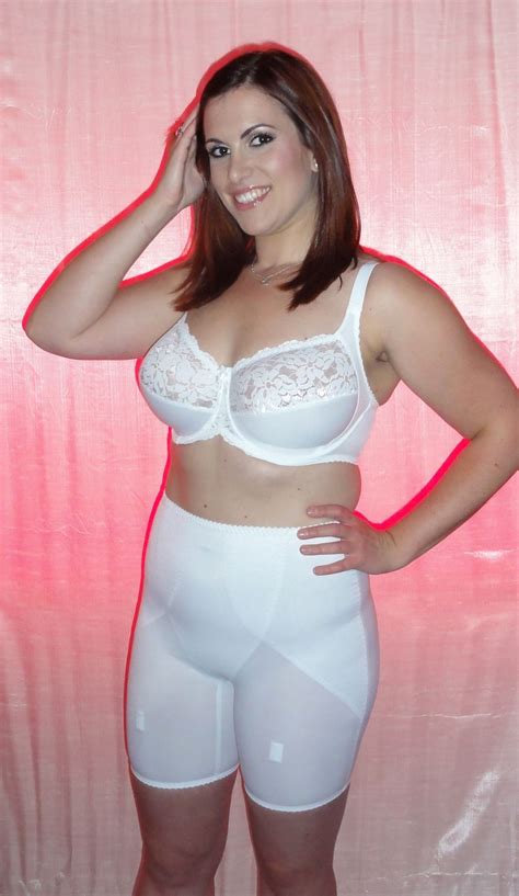 girdles are not dated or old fashioned girls i try to show here how it can be beautiful