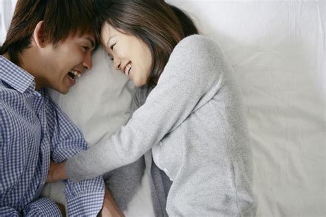 性生活について話し合い……新婚夫婦がベッドの上ですべきこと [西郷理恵子の恋愛コラム] all about