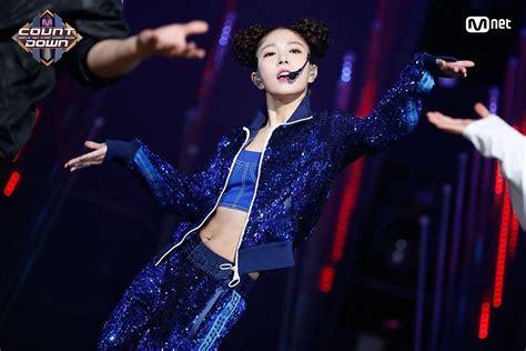 Top 10 Sexiest Stage Outfits Of The Week Koreaboo Stage Outfits