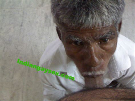 aged indian gay servant nicely sucking cock of his owner indian gay site