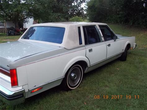 Classic 1982 Lincoln Town Car Cartier No Reserve For Sale