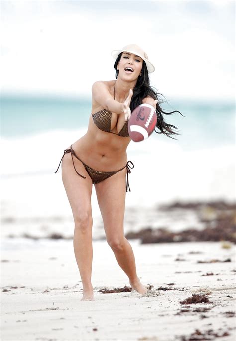 Kim Kardashian Summer Fun Porn Pictures Xxx Photos Sex Images 47094