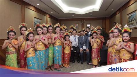 Ini Para Penari Pendet Cilik Yang Siap Menyambut Raja Salman Di Bali