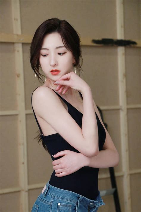 cosmic girls eunseo does sexy photoshoot in tanktop 11 photos