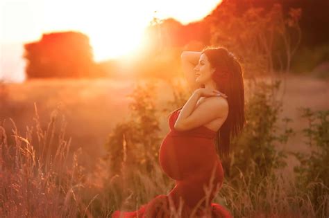 tips on how to look beautiful for your maternity photo shoot