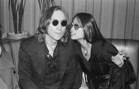 John Lennon How Yoko Ono Came Face To Face With May Pang After Beatle