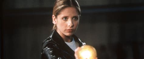 fan reactions to the buffy the vampire slayer reboot news popsugar entertainment