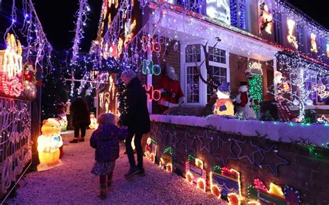 The Best Outdoor Christmas Lights And Decorations For 2019