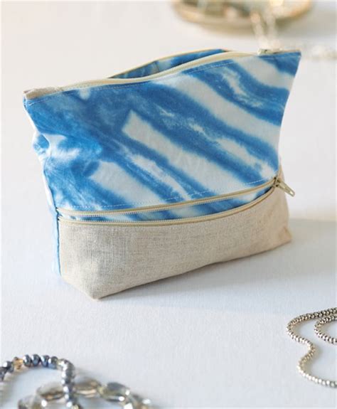 itajime shibori dyeing  easy quilting daily quilting daily