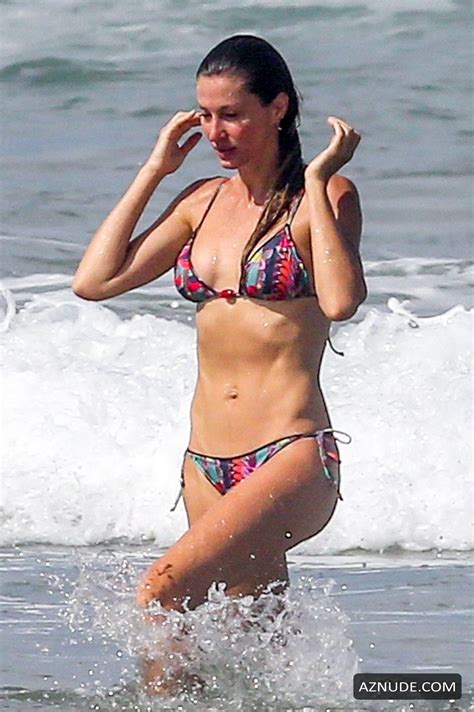 Gisele Bundchen Sexy During Her Costa Rican Vacation With Husband Tom