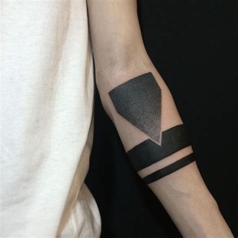 95 Significant Armband Tattoos Meanings And Designs 2019 Armband