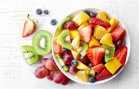 cuales son las frutas  acidas beneficios  formas de comerlas