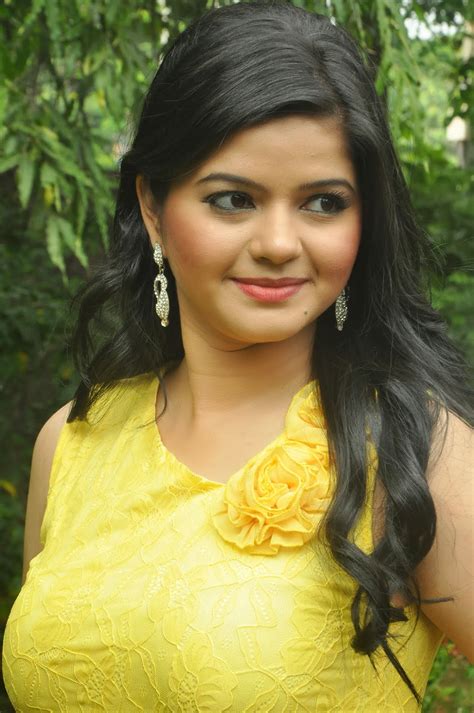 tamilcinestuff preethi das hot photos in short dress at press meet eventhot girls are one of