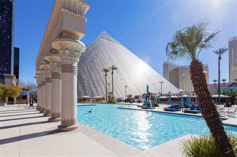 9 Best Las Vegas Hotels On The Strip For Every Type Of Traveler Oyster