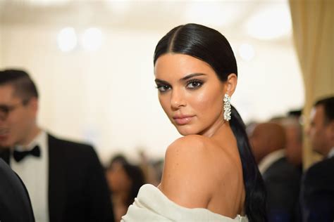 kendall jenner shows off her ice bath after opening up about her