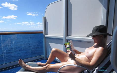 voyeur cruise ship tits nude photos